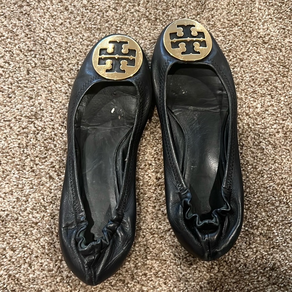 Tory Burch black and gold flats